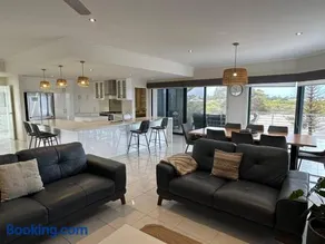Island Views - Image 5