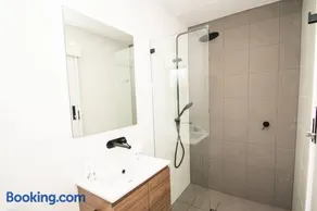 Willow Court Unit 1 - Image 4