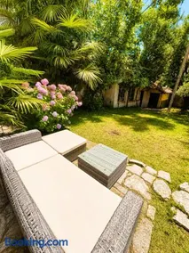 Casa Flower Lakeview Country House e Big Garden - Image 1