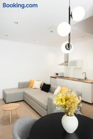 Blanq Marina Suites - Image 5