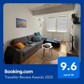 Golden Lux Apartments - Image 1
