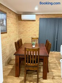 Corner unit in Geraldton - Image 2