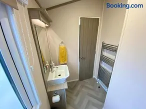The Lodge - Image 2