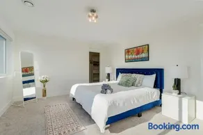 Elegant Home In Victoria,BC - Image 4