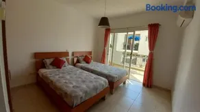 Σιγά Σιγά Πολης Sigá Sigá Polis - Image 3