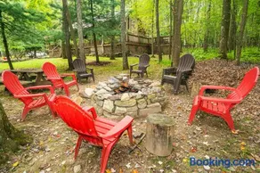 Hemlock Chalet by Railey Vacations - Image 3