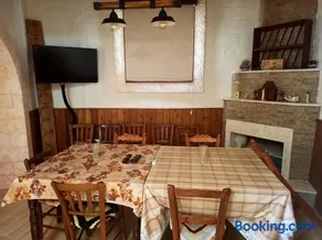 Cottage in Anogyra - Image 5