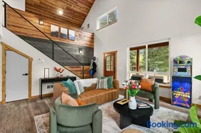 Rainier XL Chalet EV-Hot Tub-Game Room-Guest Suite - Image 1