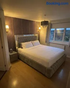 Peaceful Cozy Apartment, NO PARTY, Free Breakfast, No Pets - Image 2