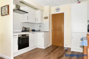 2 Bed in Saundersfoot oc-pw9131 - Image 3