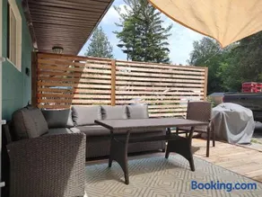 Sunset Cottage, 3 min walk to beach, sleeps 7 - Image 3