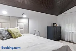 Green Luxury Villa - Image 4