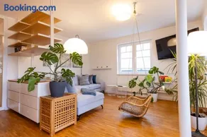 Hello Holidays - Home - Zentral - Terrasse - Parkplatz - Image 2