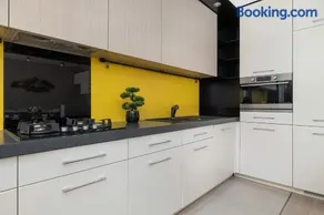 Comfortable Apartment with Air Conditioning and Balcony by Noclegi Renters - Image 3