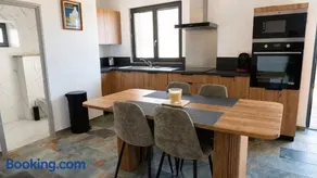 La maison de Jacoumard - jacuzzi privé - Clim - Cour - Image 3