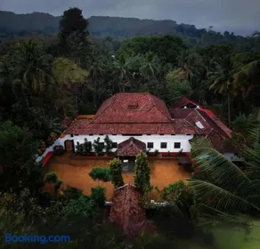 SaffronStays Amaya - 5BR 300-year-old Kerala-style heritage home near Kannur Airport - Image 2