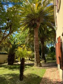 Villa avec piscine intérieur chauffée et parc privé au bord de mer à 3 minutes - Image 4