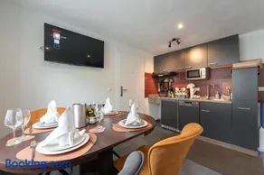 City Boardinghouse ,Single Bed, WiFi ,Parking, VAT Invoice, Highway A8 - Image 2