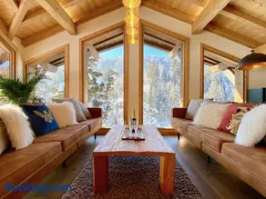 Chalet Gouter- Great central location with Jacuzzi - Image 1