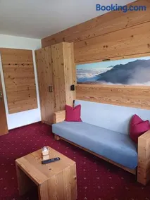 Appartamento adatto alle famiglie con giardino e sauna | Vista sul giardino - Image 1