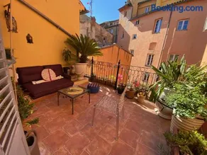 CHARMANT appartement hyper centre  2 chambres terrasse CLIM - Image 1