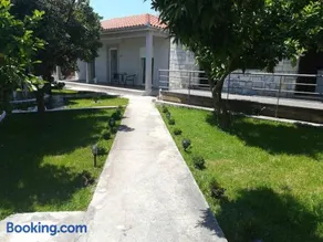 Quiet country house #1 - Image 1