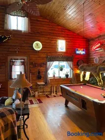 Emerson Cozy Cabin - Image 1