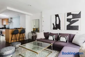 Private Penthouse w Roof Oasis - Image 4