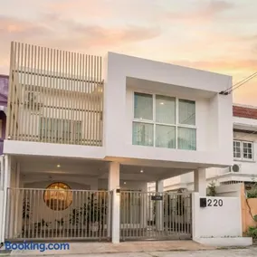 The Rivera house River side in Central Bangkok Ladphrao-Ratchada night market - Image 2