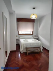 Apartamento a 5 minutos del casco histórico - Image 2