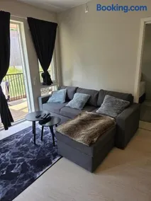Two bedrooms Luxury apartment with free parking - Image 1