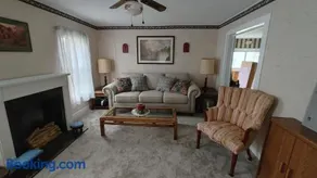 Entire Home - 4 Bedroom - Canandaigua - Steps Off Downtown - Walking distance to Restaurants, Shops, Breweries & Pubs - Image 1