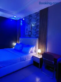 Pulville Boulevard Hotel - Image 1