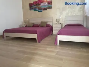 HOUSE Apartment - Image 4