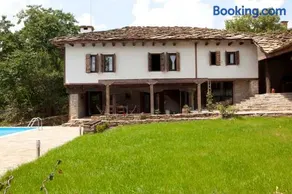The Four Houses - Image 4
