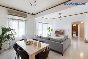 Aquaview Apartment - Image 2
