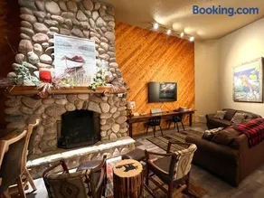 Whitetail Lodge - Image 2