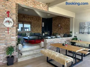 Mamali Guesthouse - Image 1