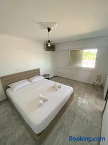 Selinia Apartments - Image 2