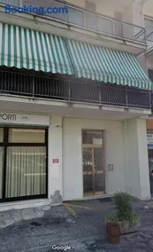 Appartamento Deluxe Fronte Ospedale - Image 2