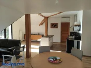 Appartement au calme, dans résidence sécurisée avec place de stationnement - Image 3