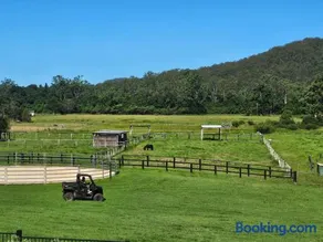 Mandalay Park Farmstay Dooralong Private Farm Holiday Home with Pool Animals - Image 2