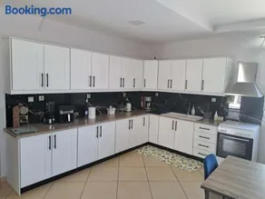 Olive Horizon Villa - Image 2