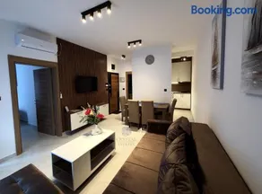 Crystal Everest Apartments - Image 4