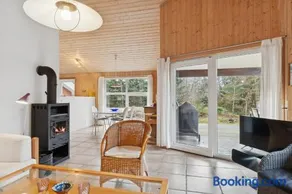 Peaceful Cottage Near Beach And Nature - Image 3