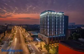 Mehood Lestie, Dongguan International Exhibition Center - Image 4