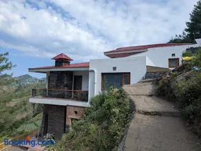 Firdaus at Theog - Luxurious 4 Bedroom Mountain View Villa - Image 2