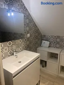 La maison du bonheur proche plage composee de 2 appartement et d'une belle terrasse - Image 2