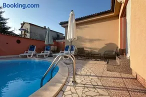 House with pool in Marcana - Image 5