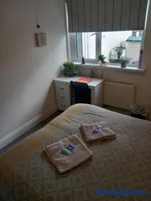 The wee airport cottage - Image 2